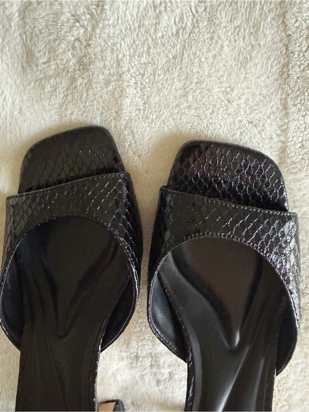 Black snakeskin Slingback Heels - Picture 2 of 5